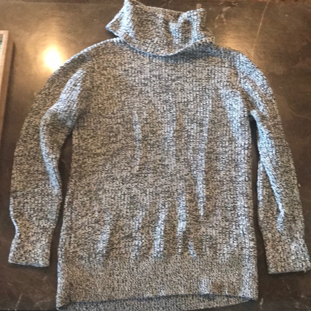 Abercrombie and Fitch fitted turtleneck sweater